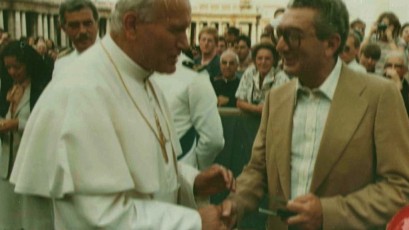 02 1982-06-02 motoraduno Città Eterna - Franco Colucci stringe la mano al Papa Giovanni Paolo II C